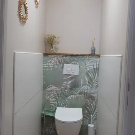 Chez Irene בית נופש *